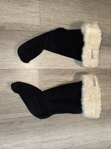 Hunter black fur winter - hunter,